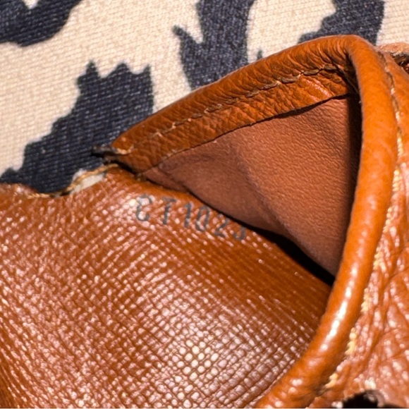 Louis Vuitton Monogram Marco Bi Fold Men’s Wallet - Picture 12 of 12